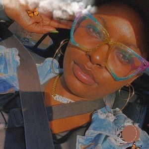 Meet your Posher, Kyiah